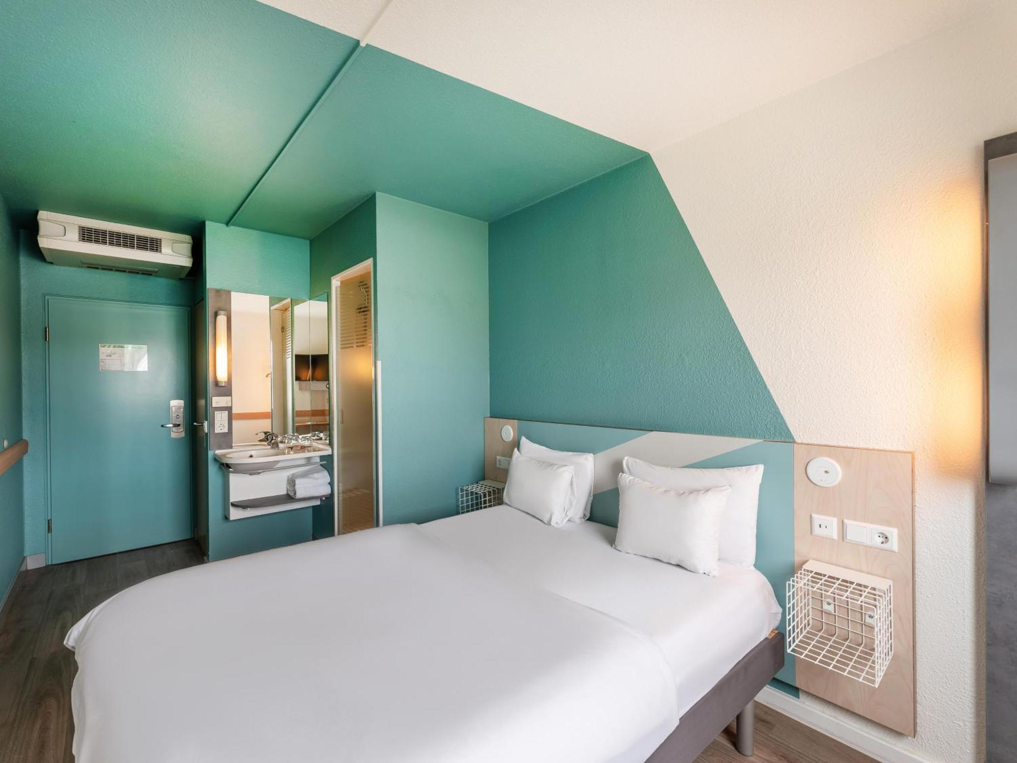 B&B Hotel Koeln-Porz Exteriör bild